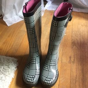 Rain boots